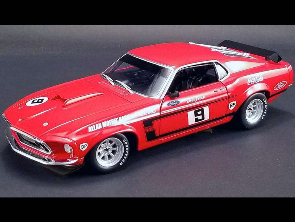 Acme A1801820 B 1969 Ford Mustang Boss 302 Trans Am Street Version 1:18 Red