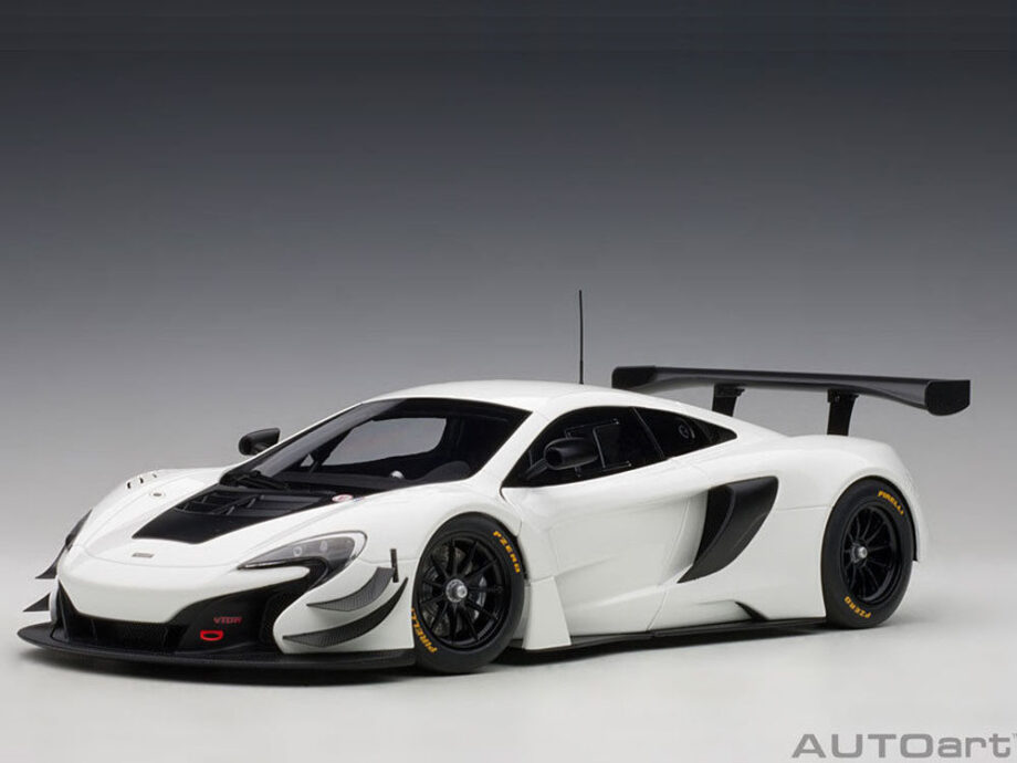 AUTOart 81640 McLaren 650S GT3 1:18 White with Black Accents