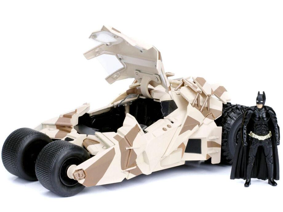 Jada 98543 DC 2008 The Dark Knight Batmobile Tumbler 1:24 with Batman Figure Camouflage