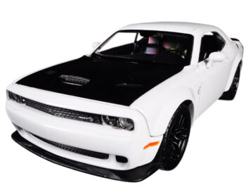 Motormax 79350 2018 Dodge Challenger SRT Widebody 1:24 White with Black Hood