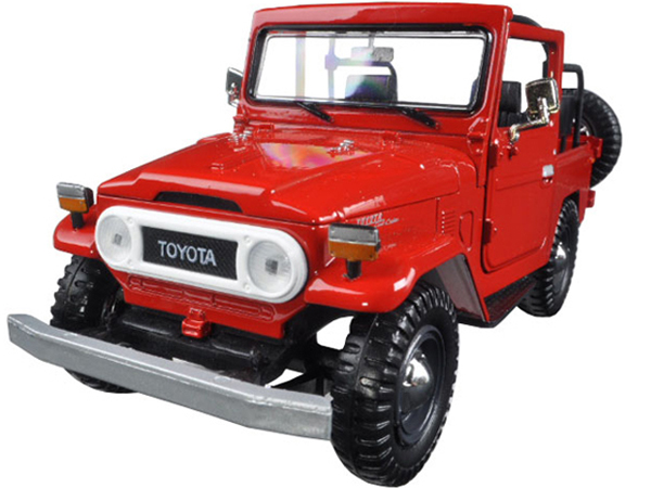 Motormax 79330 Toyota FJ 40 Convertible 1:24 Red