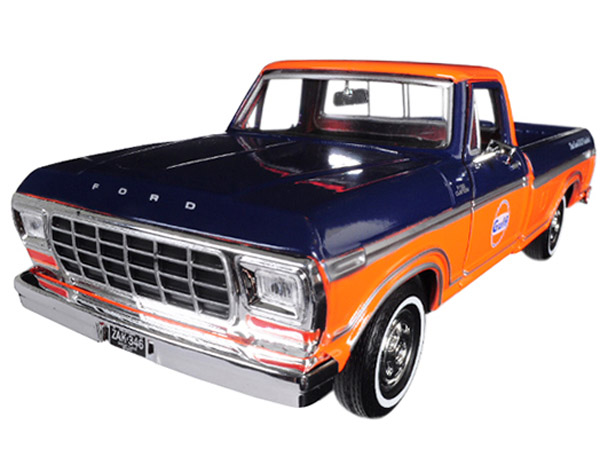 Motormax 79652 1979 Ford F-150 Custom Pickup Truck 1:24 Gulf Dark Blue and Orange