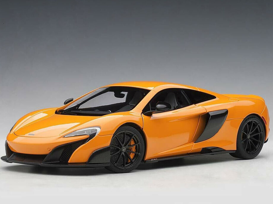 AUTOart 76048 McLaren 675 1:18 McLaren Orange