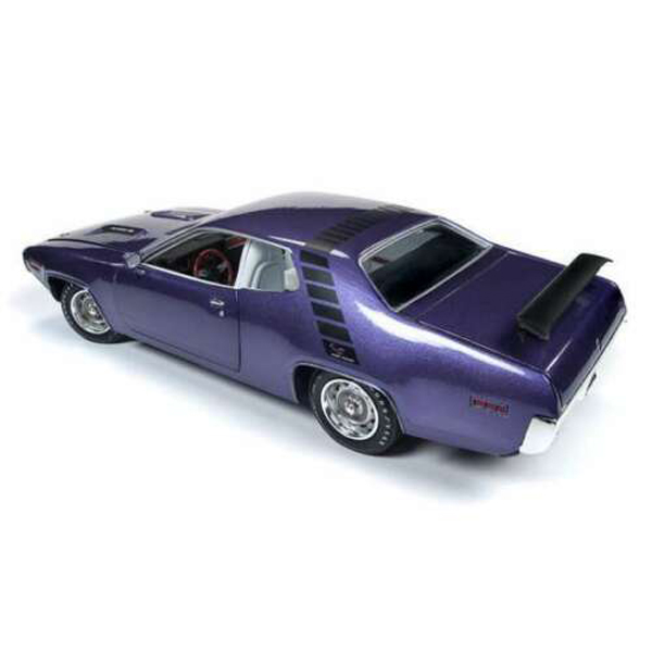 AutoWorld 1:18 1971 Plymouth Road Runner Hardtop Diecast Violet Purple AMM1182 