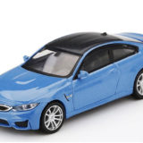 Mini GT MGT00122 USA Exclusive Bmw M4 F82 1:64 Yas Marina Blue