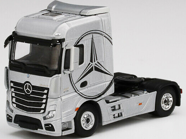 Silver Die Cast Limited MGT00139-L Mini GT 1/64 Mercedes-Benz Actros Cab Only 