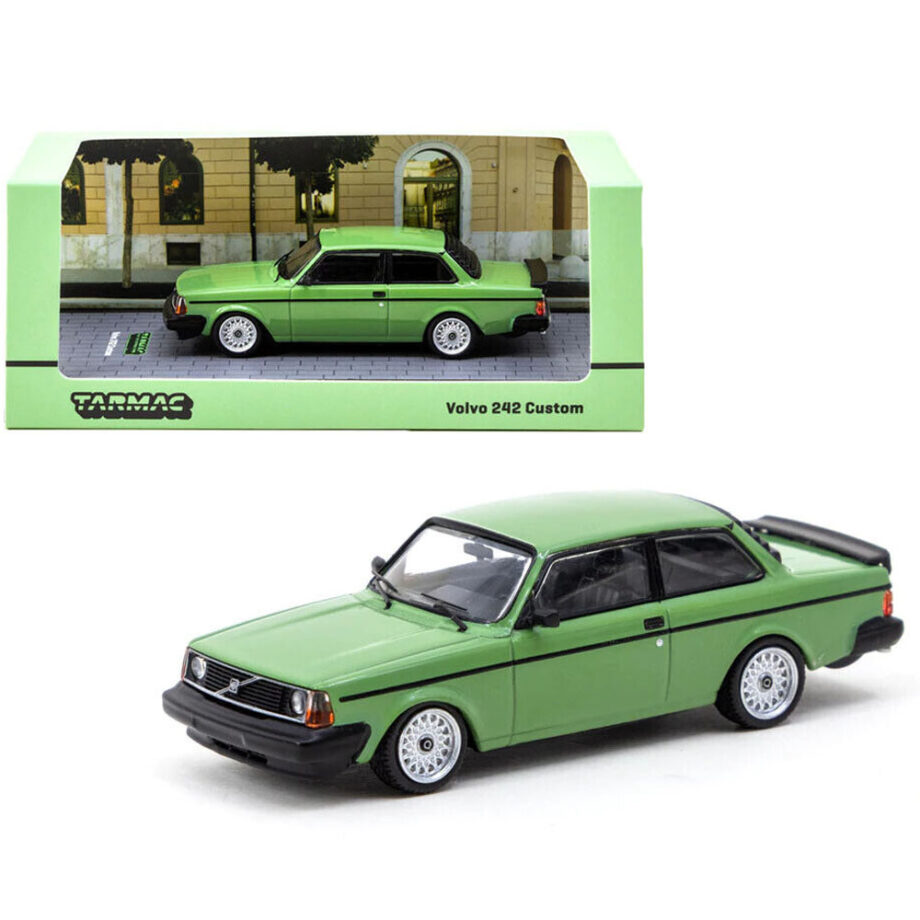 Tarmac Works T64R-050-GRN Volvo 242 Custom 1:64 Green