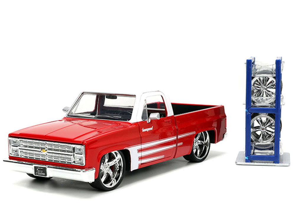 Jada 34179 Just Trucks 1985 Chevrolet C-10 Pick Up Truck 1:24 with Extra  Wheels Red / White