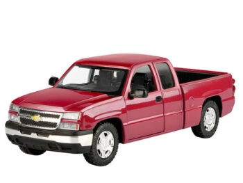 Motormax 79393 2006 Chevrolet Silverado 1500 Pick Up Truck 1:25 Red