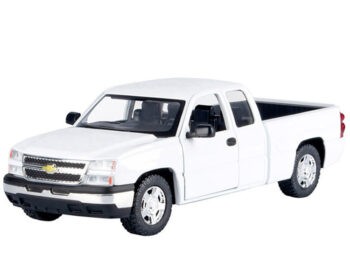 Motormax 79393 2006 Chevrolet Silverado 1500 Pick Up Truck 1:25 White