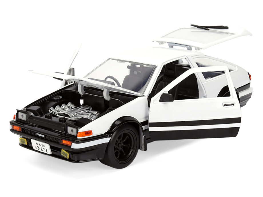 Jada 34501 Initial D Toyota Trueno AE86 1:24 with Takumi Figure Black / White