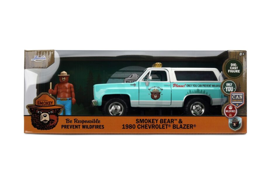 Jada 36294 1980 Chevrolet Blazer 1:24 with Smokey Bear Figure Light Green