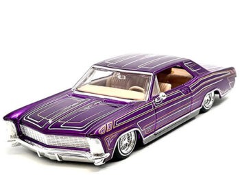 Maisto 32551 PU Lowriders 1965 Buick Riviera 1:24 Metallic Purple