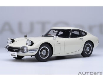 AUTOart 79546 1967 Toyota 2000GT 1:18 White