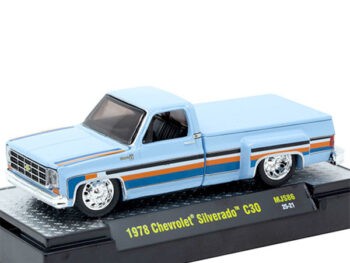 M2 Machines 31500 MJS86 1978 Chevrolet Silverado C30 Custom GULF 1:64 Light Blue