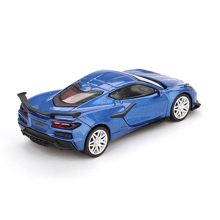 Mini GT MGT00892 2023 Chevrolet Corvette Z06 1:64 Elkhart Lake Blue Metallic