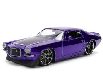 Jada 36592 Bigtime Muscle 1971 Chevrolet Camaro Z/28 1:24 Purple Metallic with Black Hood