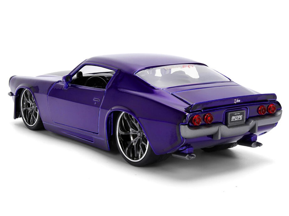 Jada 36592 Bigtime Muscle 1971 Chevrolet Camaro Z/28 1:24 Purple Metallic with Black Hood