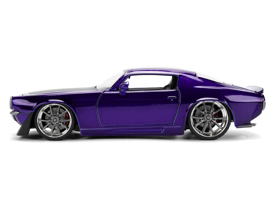 Jada 36592 Bigtime Muscle 1971 Chevrolet Camaro Z/28 1:24 Purple Metallic with Black Hood