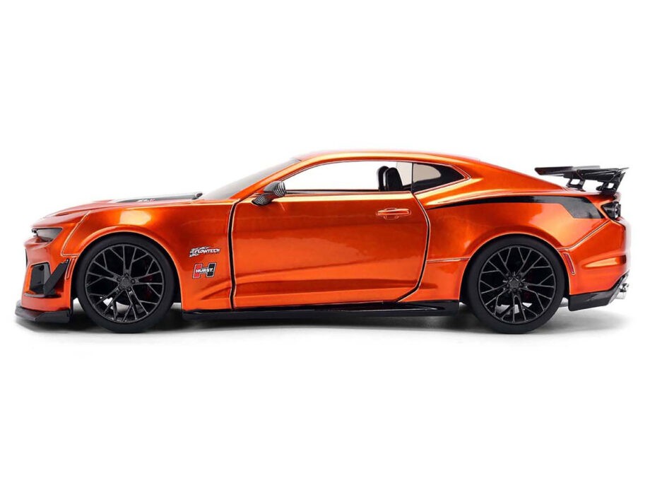 Jada 36596 Bigtime Muscle 2024 Chevrolet Camaro ZL1 1LE 1:24 Orange Metallic with Black Stripes