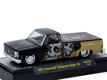 M2 Machines 31500 MJS90 1977 Chevrolet Cheyenne Super 30 Dia De Los Muertos 2025 1:64 Black / Gold