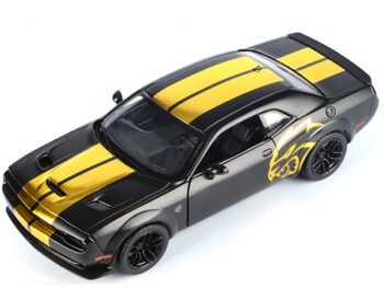 Motormax 79201 Midnight Eclipse 2018 Dodge Challenger SRT Hellcat Widebody 1:24 Matte Black with Gold