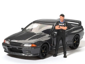 Mini GT MGT00869 Nissan Skyline GT-R (R32) Nismo 1:64 with Matsuda Figure Gunmetal Grey