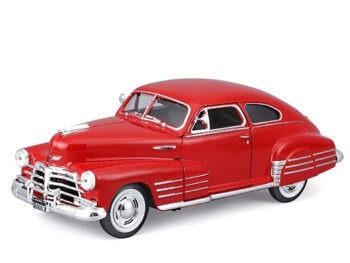 Maisto 32921 1948 Chevrolet Fleetline Aerosedan 1:24 Red