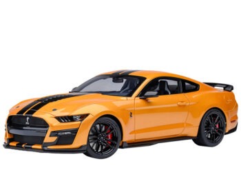 AUTOart 73099 Ford Mustang Shelby GT 500 1:18 Cyber Orange