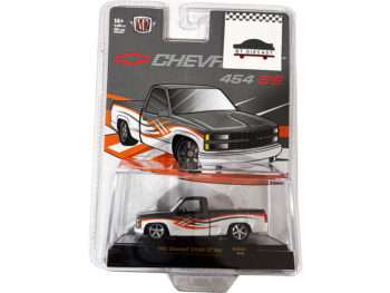 M2 Machines 31500 MJS92 1992 Chevrolet C1500 SS 454 Pick Up Truck 1:64 2-Tone White / Grey