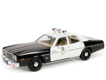 Greenlight 85591 Hot Pursuit 1978 Plymouth Fury Los Angeles Police Department Car LAPD 1:24 Black / White
