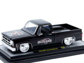 M2 Machines 40300 138 B 1976 GMC Sierra Grande 15 Outlaws Custom 1:24 Black