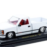 M2 Machines 40300 142 A 1993 Chevrolet C1500 SS 454 Pick Up Truck
