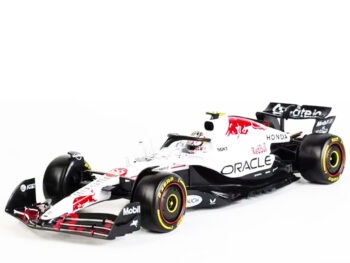 Bburago 18-18005 YT Formula F 1 Japan GP 2025 Oracle Red Bull RB21 1:18 White #22 Yuki Tsunoda