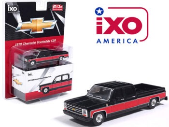 IXO Model IAPR1015 1979 Chevrolet Scottsdale C20 Crew Cab Pick Up Truck 1:64 Black / Red