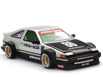 Mini GT x Kaido House KHMG218 Toyota AE86 Sprinter Trueno Kaido Street V2 1:64 White